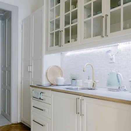 Cyprian アパート *